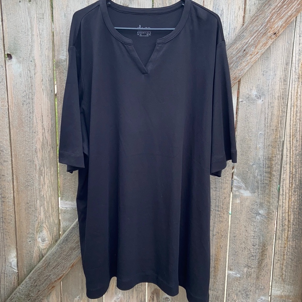 Like new Denim & Co. top
